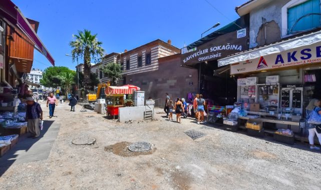 Kritik caddede üstyapıya geçiliyor