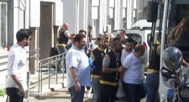 Öldürülen sağ kolunun intikamı için tetikçi tutmuş