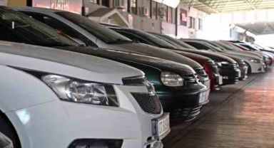 Sıfır otomobile el altından para alarak oda başkanını bile dolandırmaya çalıştılar