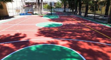 Spor sahalarına renk geldi