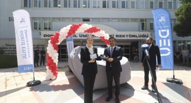 Türkiye'nin yerli otomobili TOGG DEÜ'nün makam aracı oldu