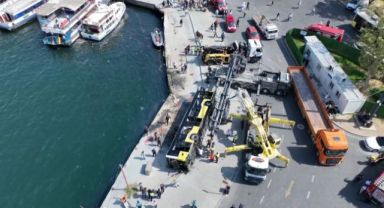 6 saat sonunda denize düşen otobüs çıkarıldı