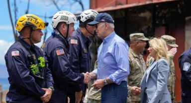 ABD Başkanı Joe Biden, orman yangını felaketinin yaşandığı Hawaii'yi ziyaret etti