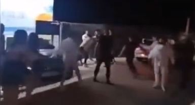 Alaçatı’da eğlence mekanı çalışanları müşterileri darp etti