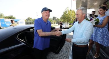 Başkan Engin alkışlarla görevine döndü