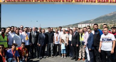 Galatasaray’dan afet bölgesi Kahramanmaraş’a ziyaret