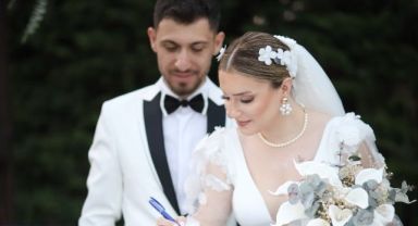 İpek Emre&Fatih Bekmezoğlu’nun mutlu günü