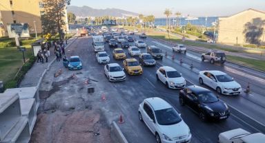 İzmir’deki grevde 2. gün: Duraklar doldu taştı, trafik felç oldu!