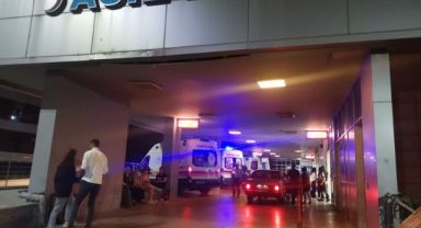 İzmir’de korkunç olay: Annesine satırla saldırdı