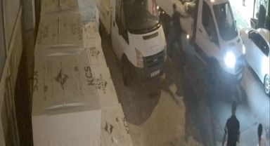 Kamyonetteki kuzenine sokak ortasında kurşun yağdırdı