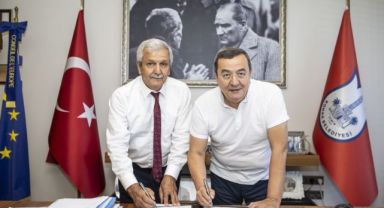 Konak Belediyesi’nden öğrencilere kırtasiye desteği