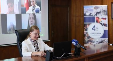 Rektör Hotar DEÜ'nün 'ilk' öğrencileriyle buluştu