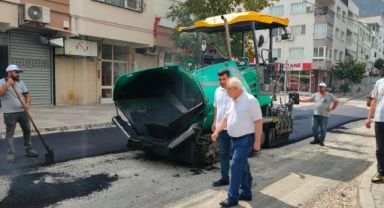 Başkan Selvitopu asfalt çalışmalarını yine yerinde denetledi