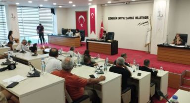 Bayraklı’da ‘komisyon’ gerilimi: CHP’de çatlak!