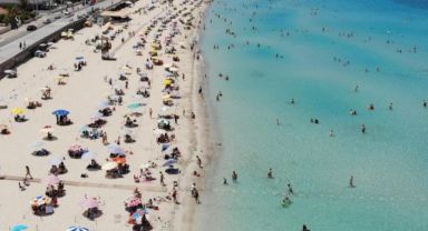 Çeşme'de iç turizmde yüzler güldü