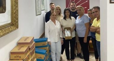 CHP Selçuk İlçe Örgütü'nden 200 öğrenciye hediye ayakkabı