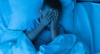 Gece korkusu yaşayan çocuklara 5 doğru yaklaşım