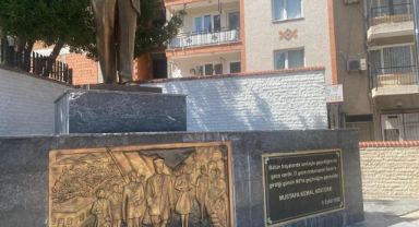 İzmir'de Atatürk Anıtı’na saldıran şüpheli tutuklandı
