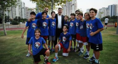 Karşıyaka’da 5 bin çocuk yaz tatilinde sporla buluştu