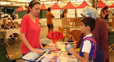 Karşıyaka’da yeniden kullanım kültürü yaygınlaşıyor
