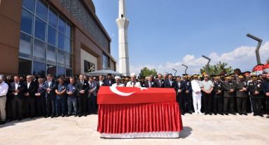 Kemalpaşa şehidini uğurladı