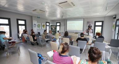 Meslek Fabrikası eğitimleri Efes Tarlası Yaşam Köyü'nde devam ediyor