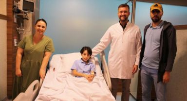 Oyun oynarken boğazına üzüm kaçtı, operasyonla kurtuldu