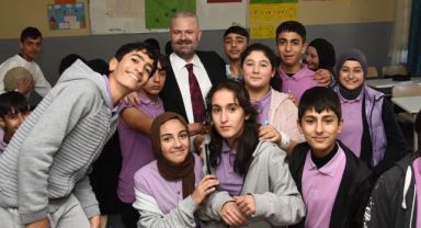 Pehlivan'dan öğrencilere dijital eğitim desteği