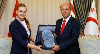 Rektör Hotar, KKTC Cumhurbaşkanı Tatar’ı ziyaret etti