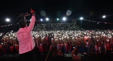 Torbalı ‘Kurtuluşu’nu Haluk Levent’le kutladı