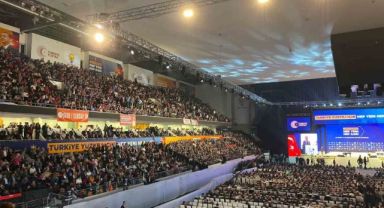 AK Parti’de kongre günü… Yeni yönetimde İzmir’den kimler var?