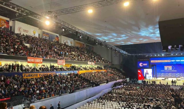 AK Parti’de kongre günü… Yeni yönetimde İzmir’den kimler var?