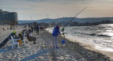 Çeşme’de 4. Surfcasting Balık Turnuvası başlıyor