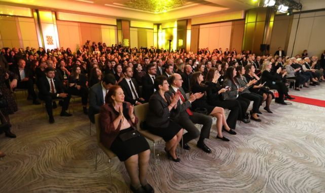 Efes Tarlası Yaşam Köyü’ne Sürdürülebilir İş ödülü