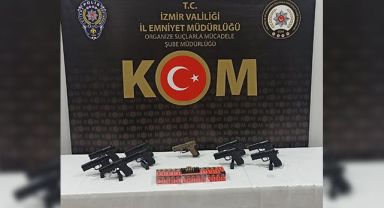 İzmir'de silah tacirlerine baskın