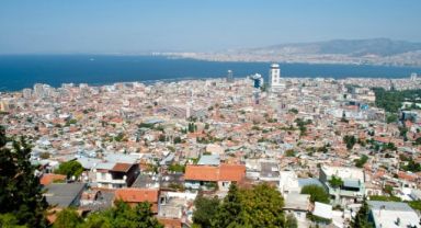 İzmir geç kalıyor; Çürük binalar hemen yıkılmalı