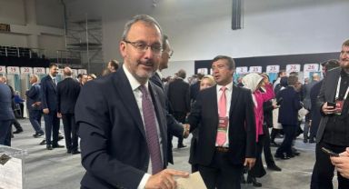 Mehmet Kasapoğlu: AK Parti bir gençlik hareketidir!