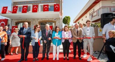 “Olgun Gençlik Merkezi” İzmir’e çok yakıştı