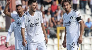 Altay, ligin dibine demir attı