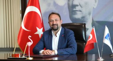 Çiğli Belediyesi 3 Bin 900 öğretmene Nutuk hediye etti