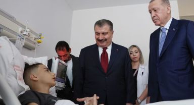 Cumhurbaşkanı Erdoğan, Gazzeli hastaları hastanede ziyaret etti