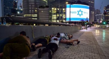 İsrail, Gazze’yi vururken, halkını atılan roketlere karşı mobil uygulama ile bilgilendiriyor