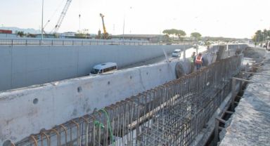 İzmir’in 66 taşıt ve yaya köprüsü yenilendi