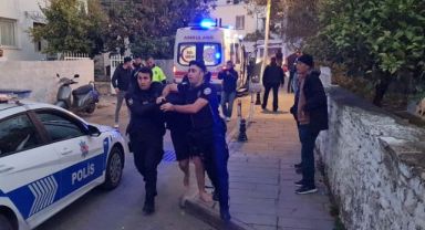 Kan donduran cinayet: Annesini boğazından bıçaklayarak öldürdü