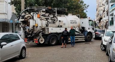 Karşıyaka Belediyesi’nde taşkın alarmı