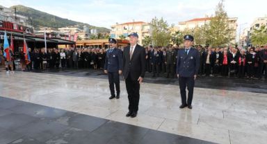 Narlıdere, Cumhuriyet'imizin kurucusu Atatürk'ü özlem ve saygıyla andı