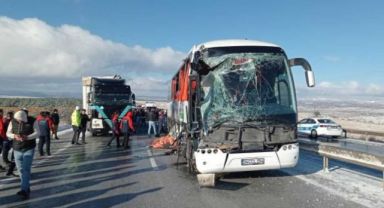 Sivas’ta otobüs kazası: 1 ölü 2 yaralı