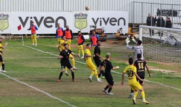 Alaçatıspor sahasında golsüz berabere