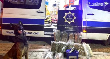 Ambulansla uyuşturucu sevkiyatına nefes kesen operasyon
