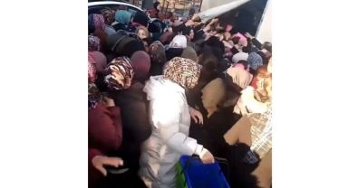 Başkentte bedava bardak izdihamı
